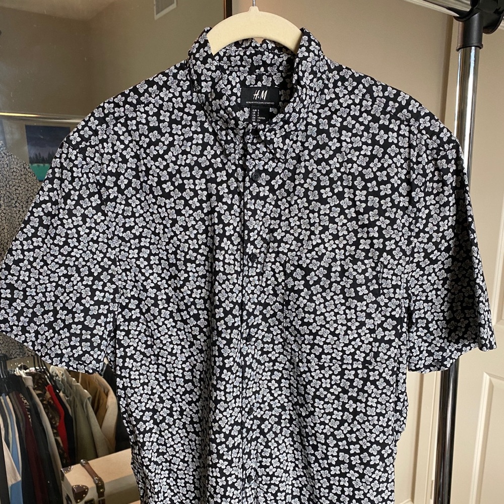 H&M Short Sleeve Woven
